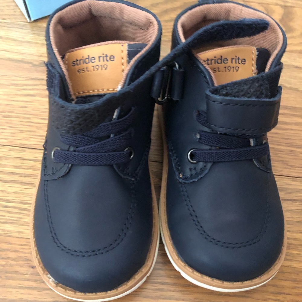 Never worn toddler size 6 shoes with box